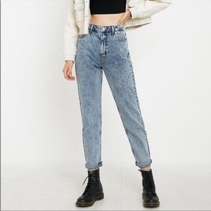 Urban Outfitters BDG Y2K Style Acid Wash Mom High Rise Size 26